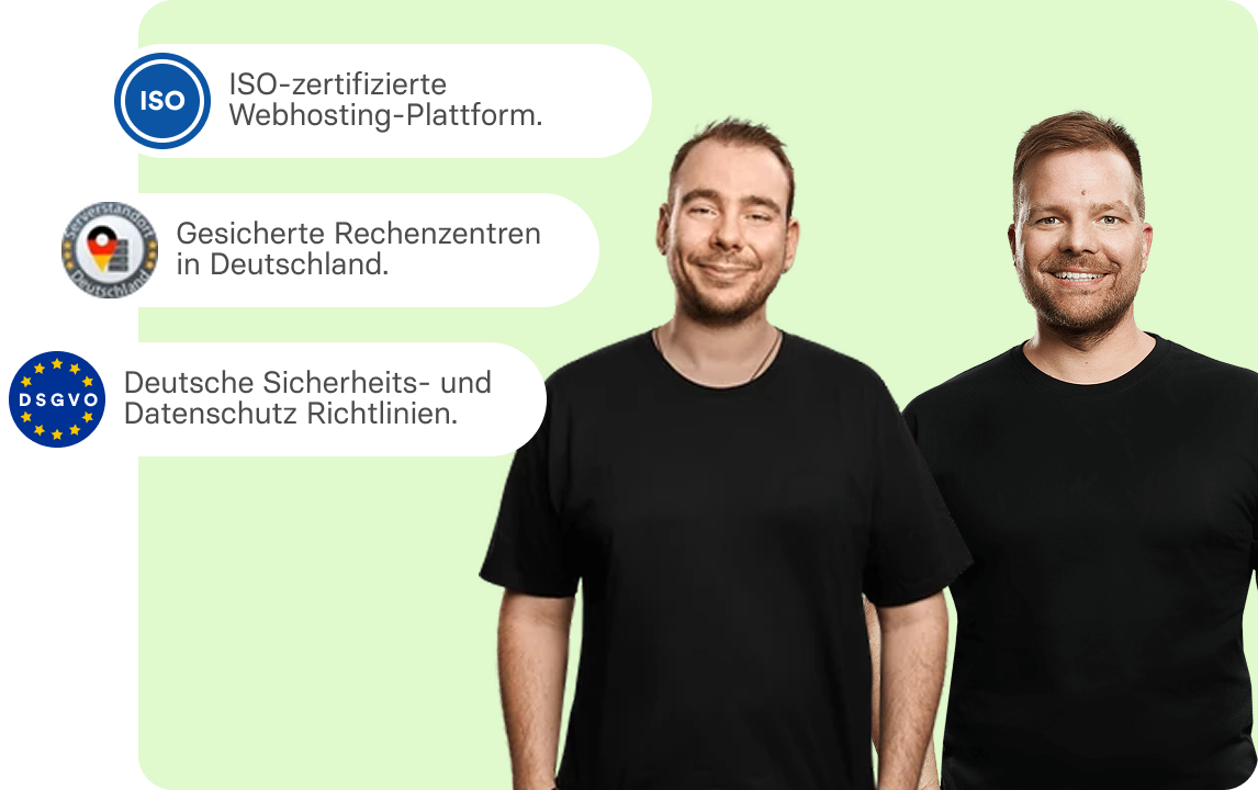 Zwei Männer in schwarzen T-Shirts stehen vor hellgrünem Hintergrund; links drei Sprechblasen mit Zertifizierungs-Logos.